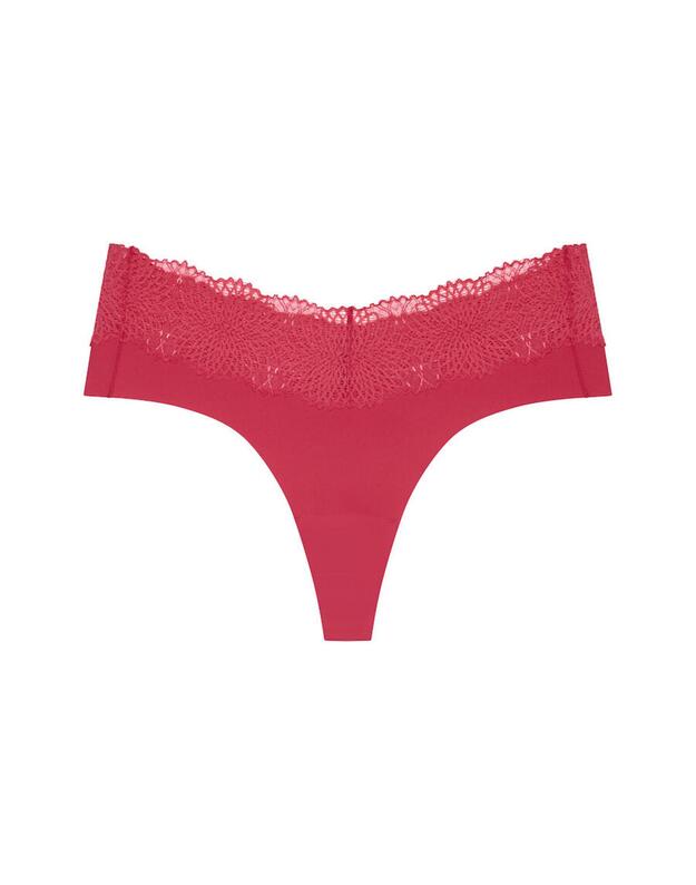 Triumph raudonos spalvos stringai Summer Sensation Maxi